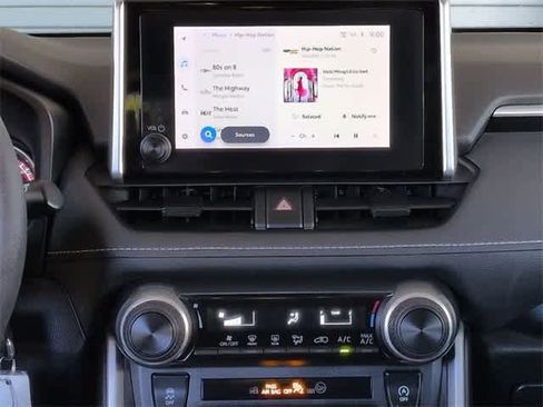 Used 2023 Toyota RAV4 LE image 28