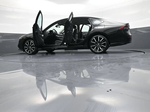 Certified 2025 Honda Accord Touring image 48