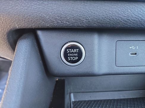 Used 2021 Nissan Rogue SV w/ Premium Package image 26