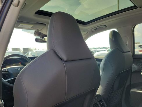 Certified 2025 Audi Q5 Premium Plus w/ Premium Plus AWD/4WD image 17
