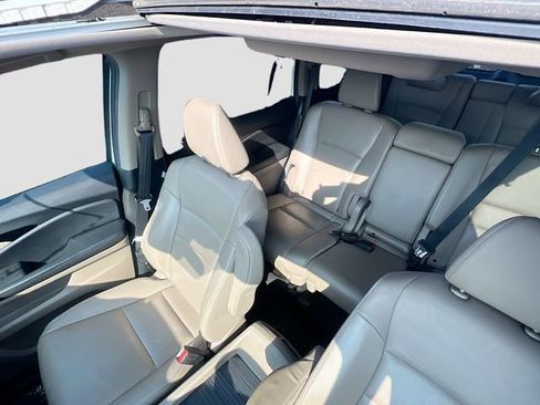 Used 2019 Honda Pilot Touring image 21