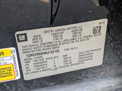 Used 2017 Chevrolet Traverse LT image 24