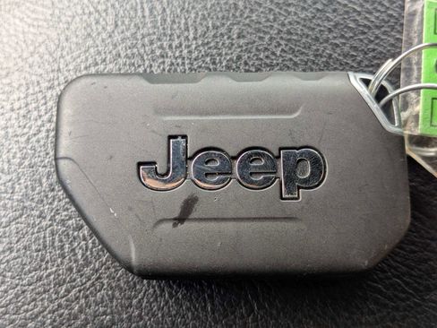 Used 2021 Jeep Wrangler Unlimited Rubicon AWD/4WD image 41