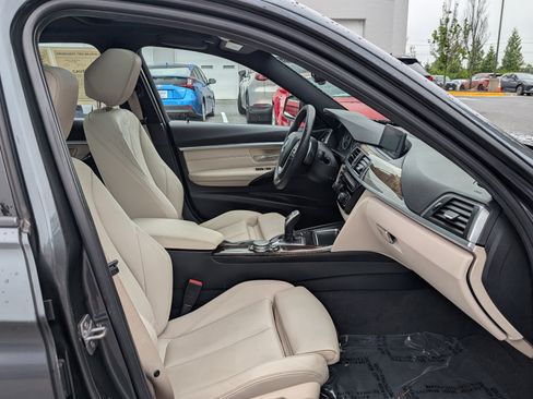Used 2016 BMW 328i xDrive Sedan AWD/4WD image 10