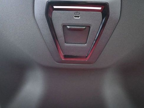 New 2026 BMW 540i xDrive w/ Premium Package AWD/4WD image 17