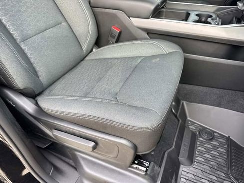 New 2026 RAM 1500 4x4 Crew Cab image 13