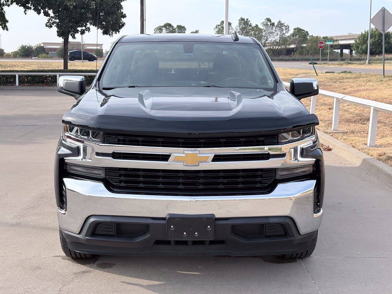 Used 2021 Chevrolet Silverado 1500 LT w/ Bed Protection Package RWD image 2