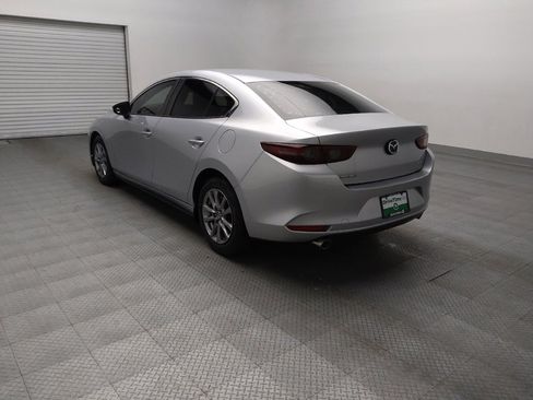 Used 2020 MAZDA MAZDA3 Sedan FWD image 5