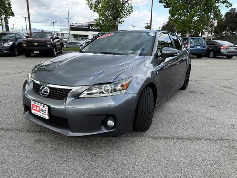 Used 2013 Lexus CT 200h w/ F Sport Pkg w/Nuluxe Trim FWD image 7