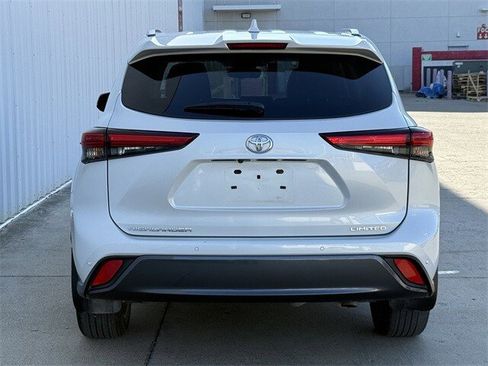 Used 2023 Toyota Highlander Limited image 5