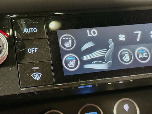 Certified 2025 Genesis G70 3.3T Advanced w/ Sport Prestige Package image 23