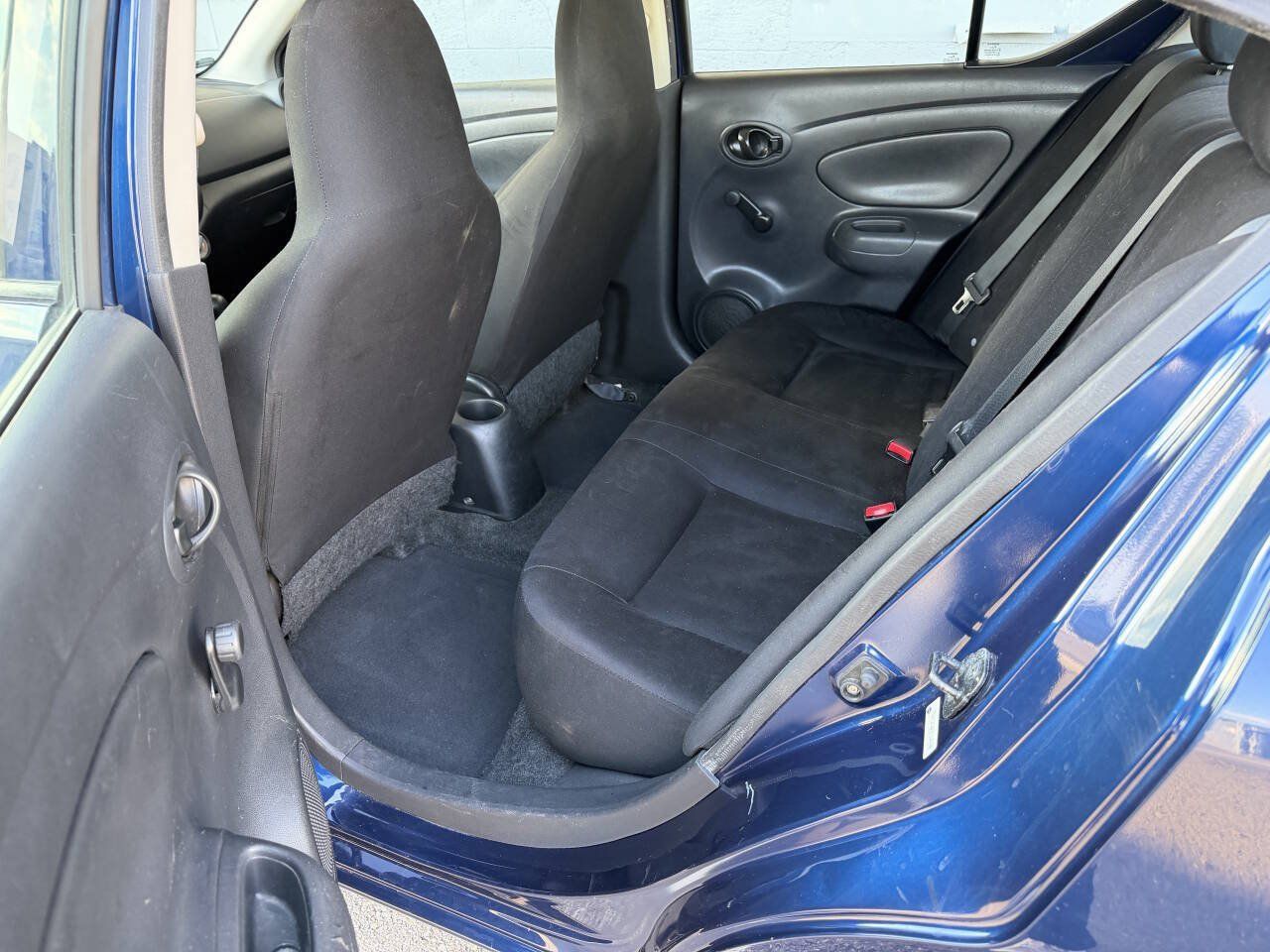 Used 2012 Nissan Versa S FWD image 8