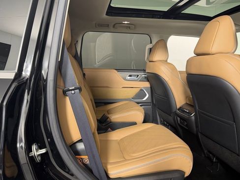 Used 2025 INFINITI QX80 Luxe AWD/4WD image 32
