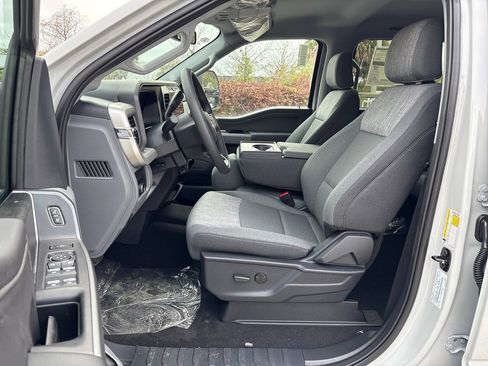 New 2026 Ford F250 XLT w/ XLT Premium Package AWD/4WD image 29