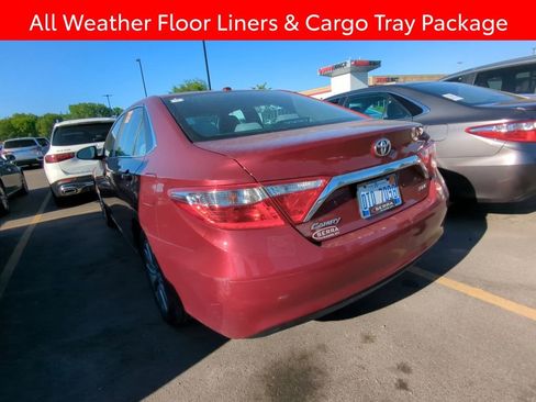 Used 2017 Toyota Camry XLE FWD image 4