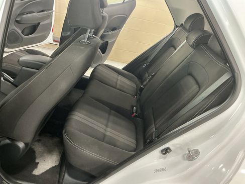 Certified 2022 Hyundai Venue SEL image 12