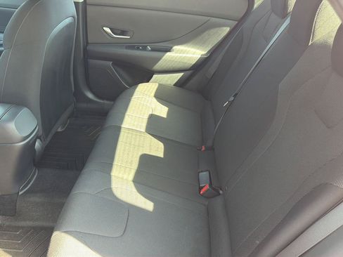 Used 2023 Hyundai Elantra SE w/ Cargo Package FWD image 26