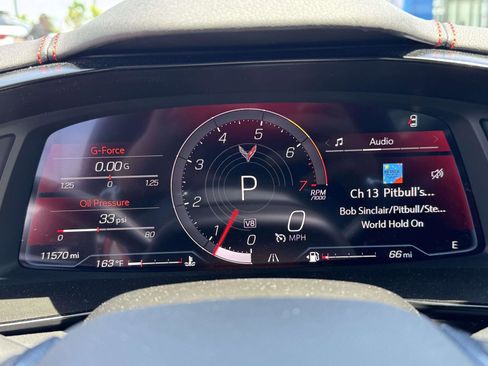 Used 2024 Chevrolet Corvette Stingray Preferred Cpe w/ Battery Protection Package RWD image 21