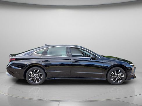 Used 2024 Hyundai Sonata SEL FWD image 8