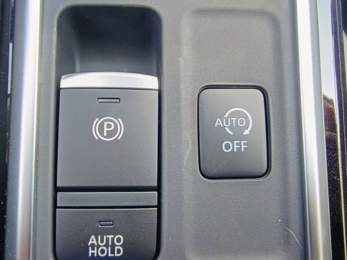 New 2026 Nissan Pathfinder Platinum image 21