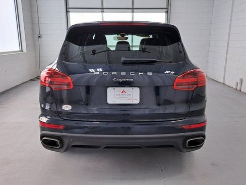 Used 2016 Porsche Cayenne AWD/4WD image 6