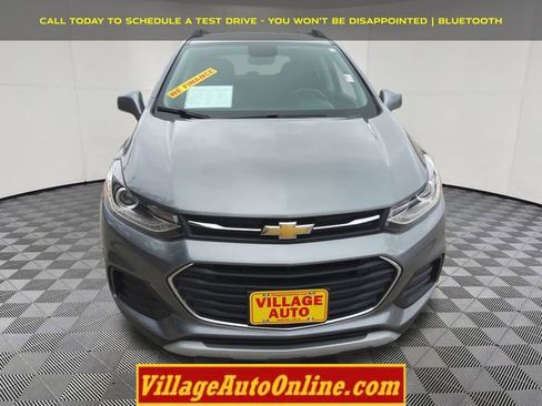 Used 2019 Chevrolet Trax LT w/ LT Convenience Package FWD image 6