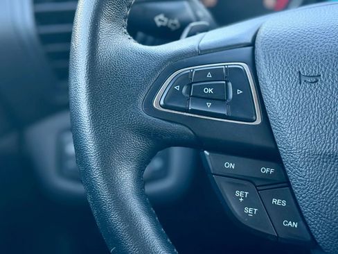 Used 2017 Ford Escape SE w/ SE Leather Comfort Package image 20