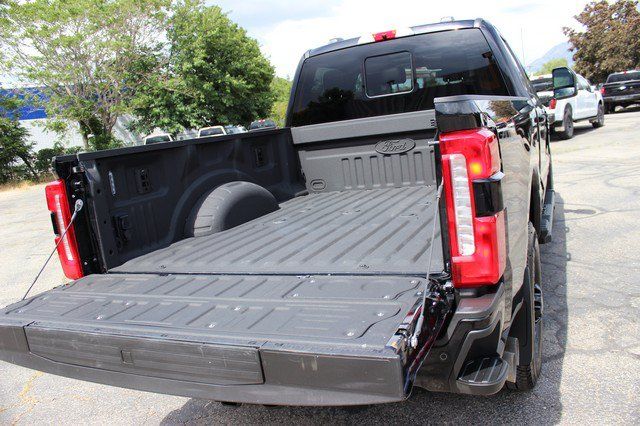Used 2025 Ford F350 Lariat w/ Black Appearance Package AWD/4WD image 15