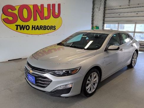 Used 2022 Chevrolet Malibu LT FWD image 1