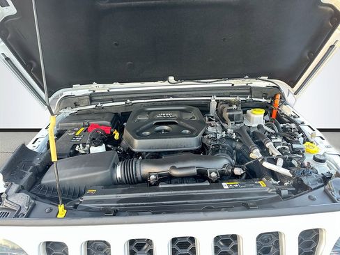 Used 2023 Jeep Wrangler Unlimited Sahara w/ Cold Weather Group image 30