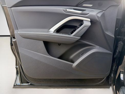 New 2025 Audi Q5 Prestige image 23