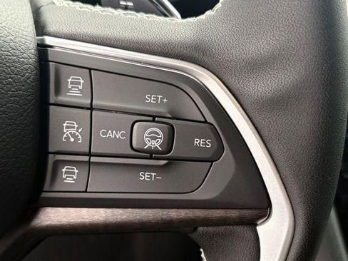 New 2026 Jeep Grand Cherokee Limited AWD/4WD image 19