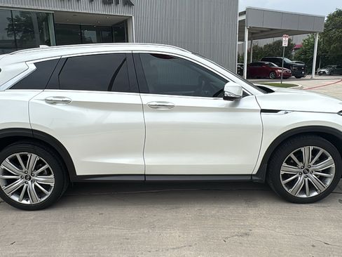 Used 2022 INFINITI QX50 Sensory FWD image 8