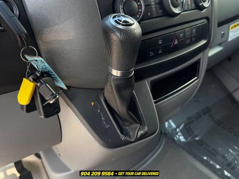 Used 2018 Mercedes-Benz Sprinter 2500 image 18