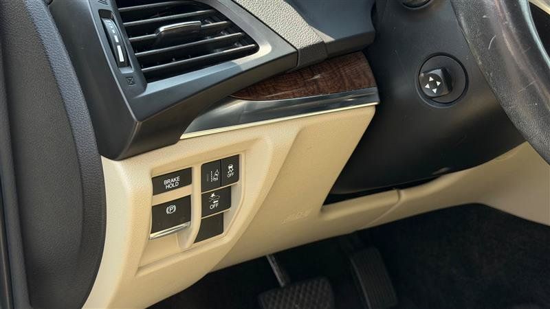 Used 2018 Acura MDX SH-AWD image 23