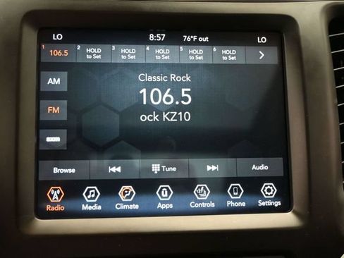 Used 2021 Jeep Cherokee Latitude Lux w/ Sun & Sound Group AWD/4WD image 19