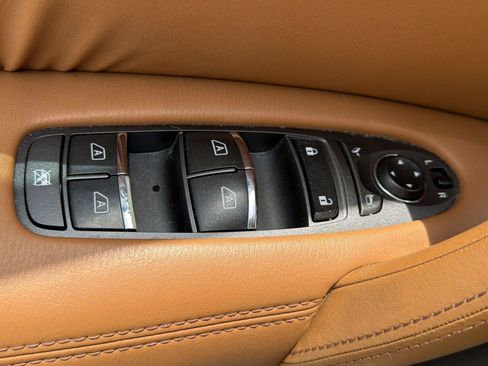 Used 2018 Nissan Armada Platinum w/ Interior Lighting Package RWD image 26