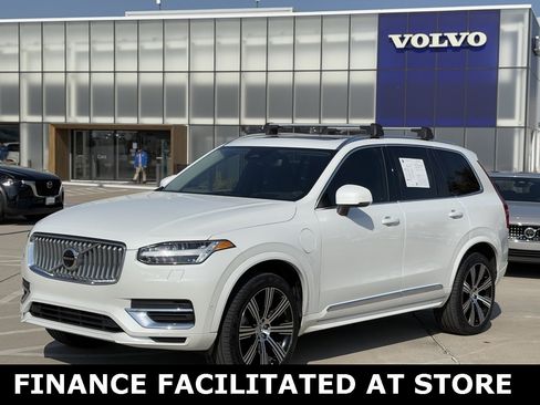 Certified 2025 Volvo XC90 T8 Ultra image 5