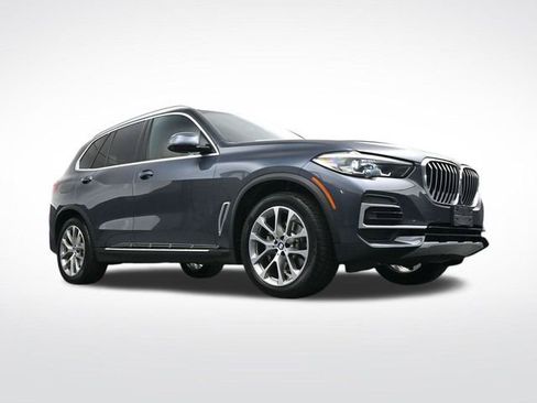 Used 2022 BMW X5 xDrive40i w/ Premium Package image 32