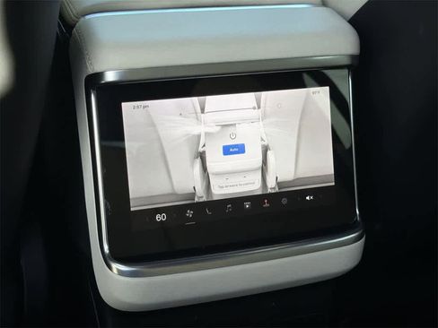 Used 2022 Tesla Model X image 26