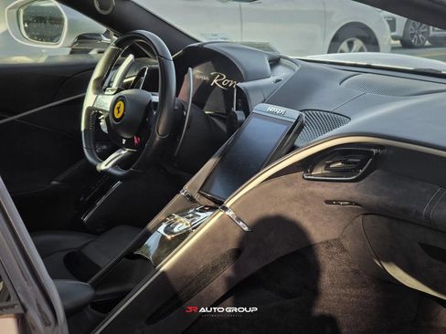 Used 2021 Ferrari Roma RWD image 16