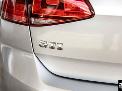 Used 2015 Volkswagen GTI S image 15