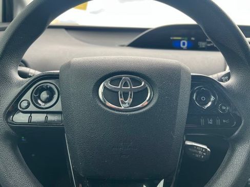 Used 2022 Toyota Prius LE AWD/4WD image 19