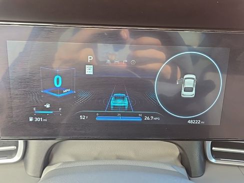 Used 2024 Hyundai Elantra SEL image 17