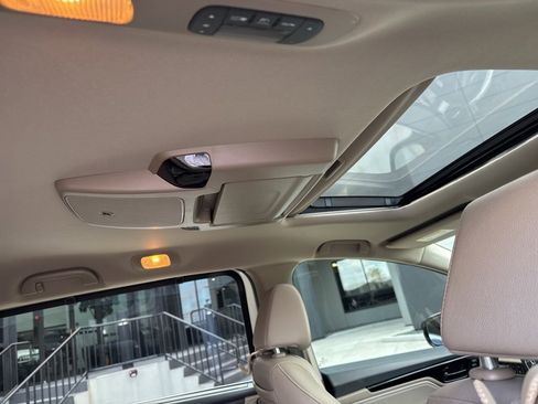 Used 2019 Honda Odyssey Elite image 6