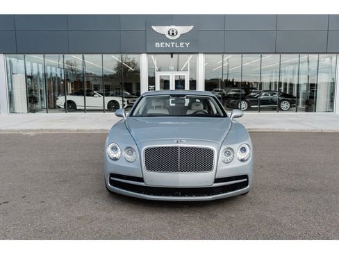 Used 2018 Bentley Flying Spur V8 image 19
