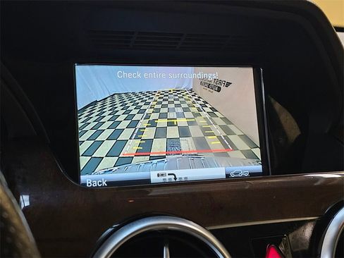 Used 2014 Mercedes-Benz GLK 350 4MATIC image 25