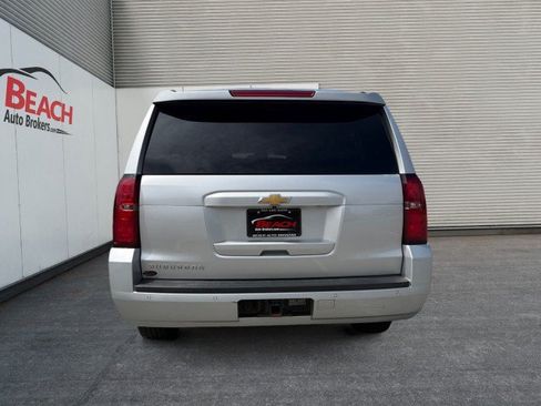 Used 2018 Chevrolet Suburban LT AWD/4WD image 15