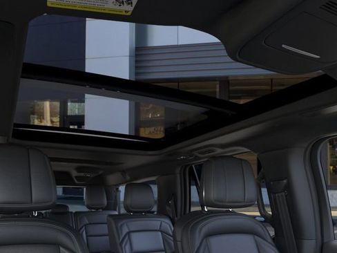 New 2026 Lincoln Navigator L Reserve AWD/4WD image 24