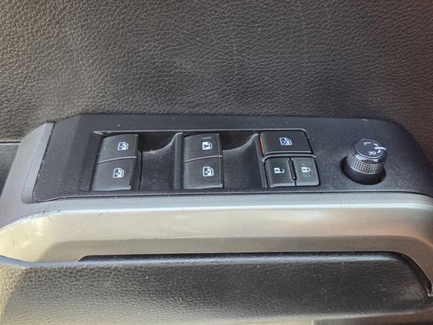 Certified 2021 Toyota Tacoma SR5 image 13